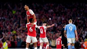 Arsenal lật kèo Man City giành chức vô địch Premier League